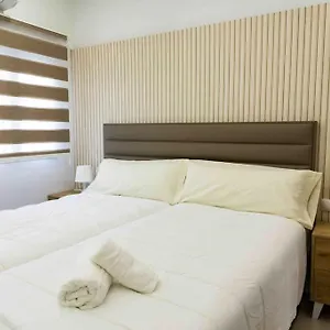  Apartamento Modern 3-bed In Heart Of